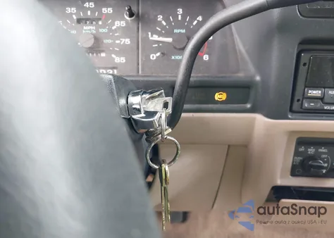 1994 Ford Explorer z USA, uszkodzony, nr VIN 1FMDU34XXRUD86684